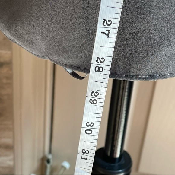 Juicy COUTURE Gray NWT V-Neck Top with Cut outs and Rhinestones Sz L - Picture 14 of 16